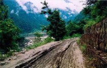 通麦天险的通麦大桥（中国最高最险的桥）