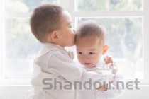 小孩热咳和寒咳的区别在哪，小孩热咳和寒咳的区别